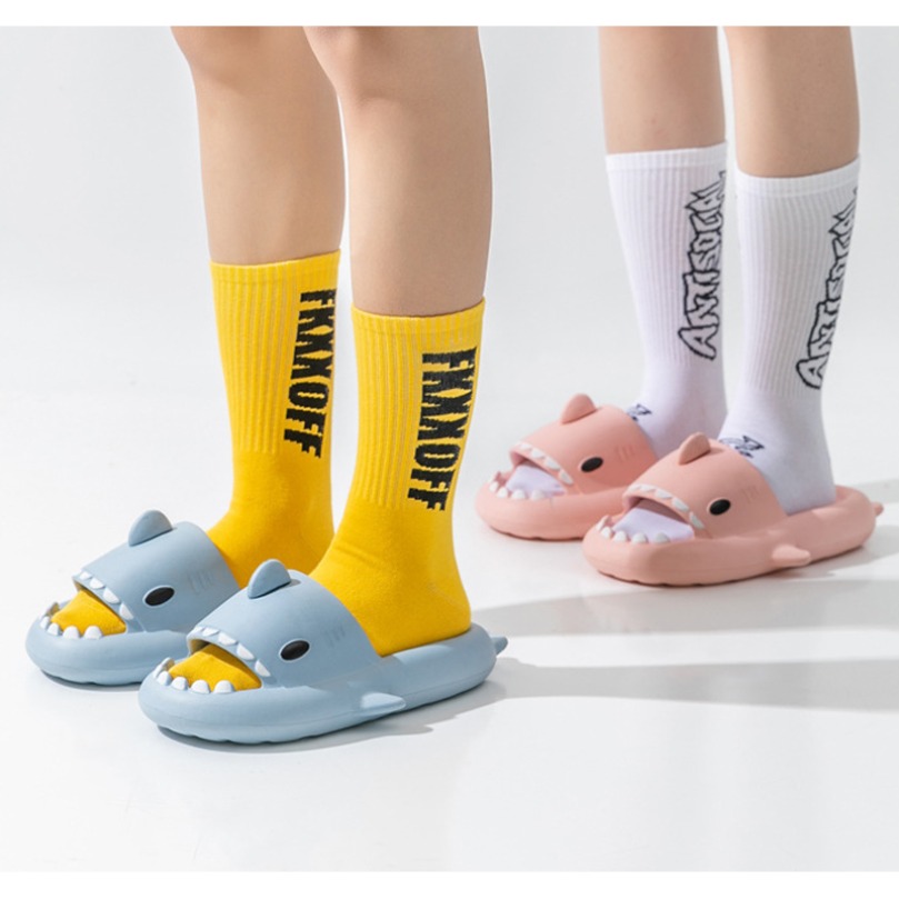 Ciabatte da uomo Shark Slipper - Men'S Shoes Cloud recensione e prezzo