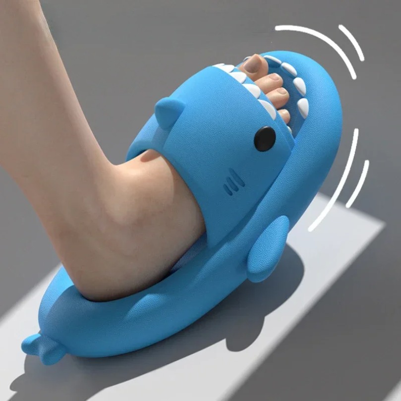 Ciabatte da uomo Shark Slipper - Men'S Shoes Cloud recensione e prezzo